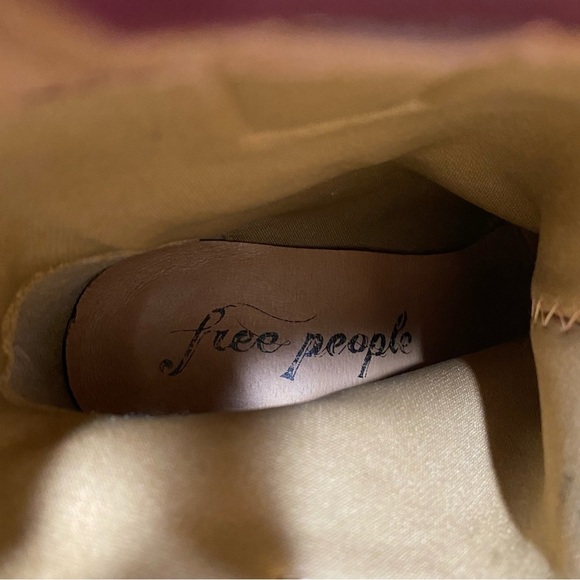 Free People Tabby Mulberry Leather Heeled Ankle Boot 38 1/2 - Picture 13 of 15